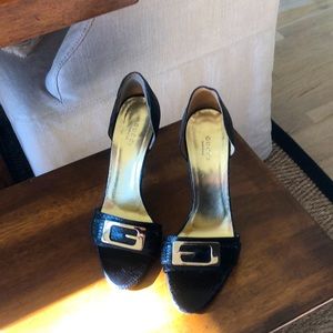 Gucci black snakeskin size 8 1/2 B